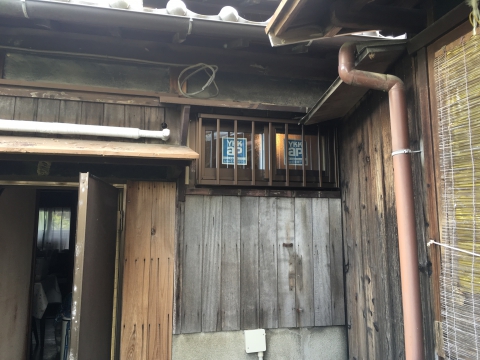 神戸市西区　Ｎ様邸　　木の窓ってすきまが多いんです